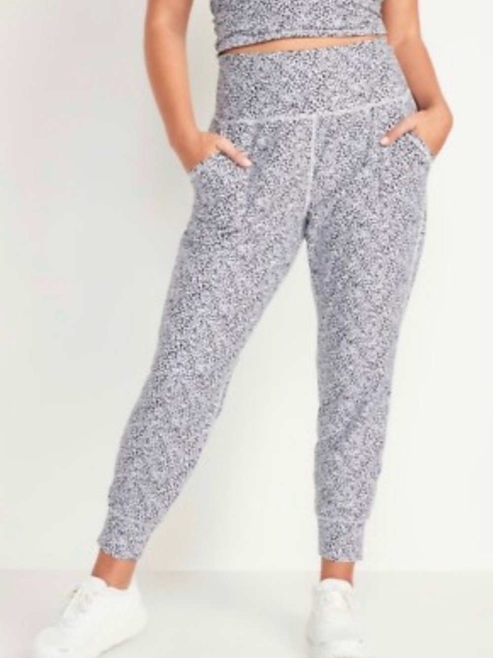2/$15 Old Navy Power Lift High Rise Gray Speckled Joggers - Medium - Like New